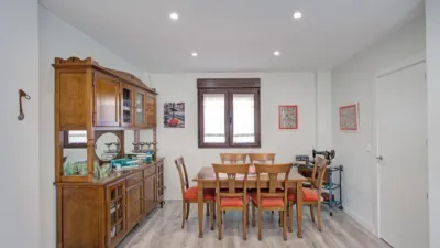 Chalet en venta en Calle Juan Loxa, Jun de 370.000 €