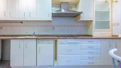 Terraced house on Calle de Tarragona photo 4