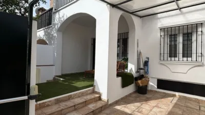 Semi-detached house on Enrique Granados Street photo 13