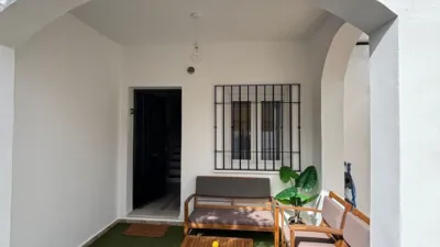 Semi-detached house on Enrique Granados Street photo 7
