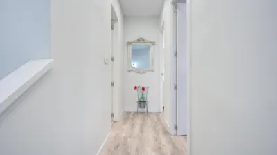 Chalet en venta en Calle Juan Loxa, Jun de 370.000 €