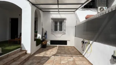 Semi-detached house on Enrique Granados Street photo 6