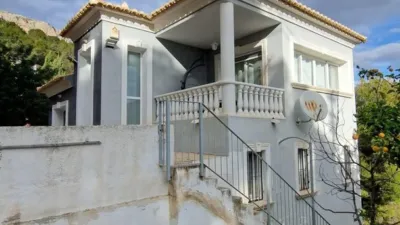 Chalet in Cucarres photo 9