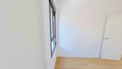 Flat in Parla photo 11