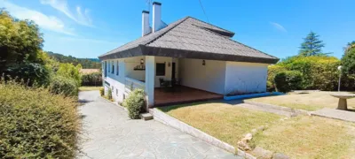 Casa – Oleiros, Lorbé - Més