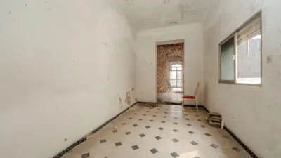 House in the Centre photo 12