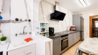 Apartment on Avenida Pintor Rosales photo 8