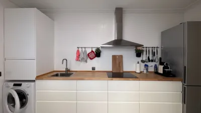 Semi-detached house on Enrique Granados Street photo 18