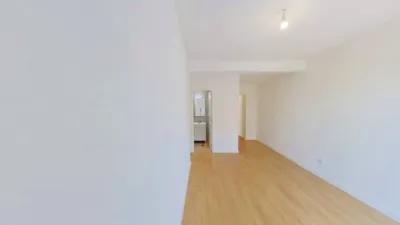 Flat in Parla photo 7