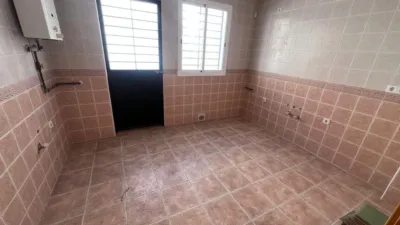 Semi-detached house on Doctor Miguel Ríos Sarmiento Street photo 9