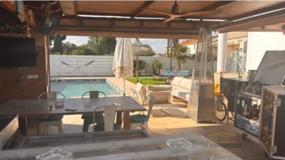 Chalet on Calle de la Independencia photo 6