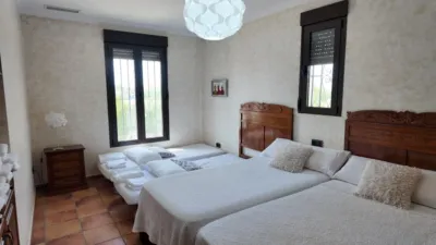 Chalet on Calle de La Arroba del Palomar photo 20