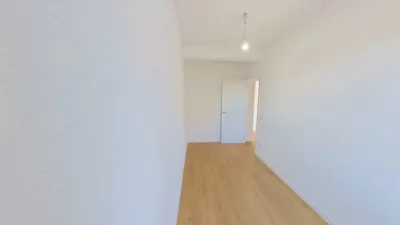 Flat in Parla photo 16