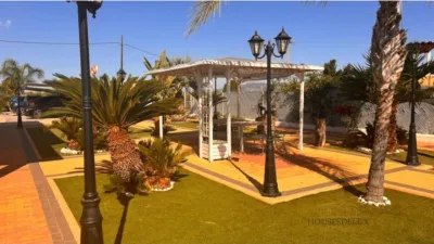 Chalet on Calle de la Independencia photo 2