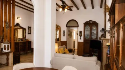 House on Calle Mtro Joaquin Rodrigo, No. 5 photo 4