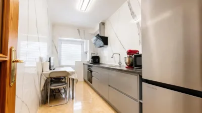 Apartment on Avenida Pintor Rosales photo 7