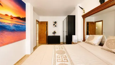 Apartment on Avenida Pintor Rosales photo 11