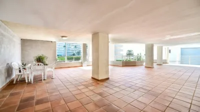 Duplex penthouse on the first line of La Fossa beach, 15th and 16th floors. Close to supermarkets and the urban bus stop. It has 150 square meters built, distributed in three bedrooms, three bathrooms, kitchen and living room with a 63-square-meter terrace with 360-degree views of all of Calpe. The apartment is located in a building with a community pool with direct access to the seaside promenade, social club and green areas where you can sunbathe or simply relax. photo 32