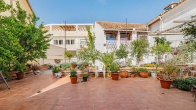 House in the Centre photo 2