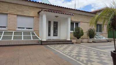 Chalet on Manuel Macía Juan Street photo 2
