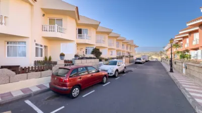 Terraced house on Calle Caleta La photo 16