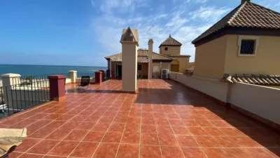 Top-floor apartment in Isla Canela photo 6