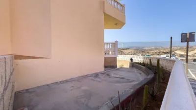 Terraced house on Calle Caleta La photo 18