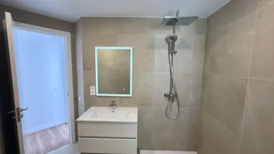 Penthouse on Carrer de Juan XXIII photo 13
