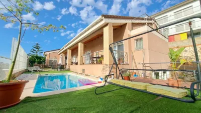 Chalet in Urbanisations and Rural Areas North photo 3