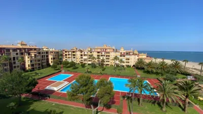 Top-floor apartment in Isla Canela photo 3