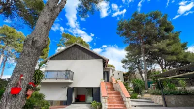 Chalet on Carrer del Pla de l'Era photo 7
