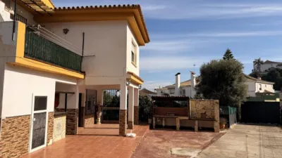 Chalet on Calle de la Manzanilla photo 9