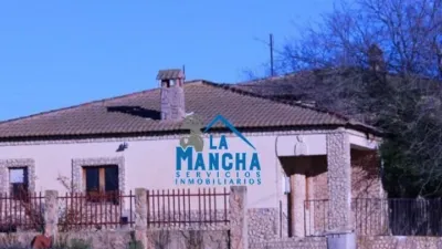 Rustic finca on Calle de Alfonso XII photo 30