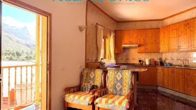 Casa en venta en Calle de la Montañeta, 16, Zona Interior (San Bartolomé de Tirajana) de 298.000 €