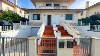 Chalet on Carrer del Migjorn photo 4