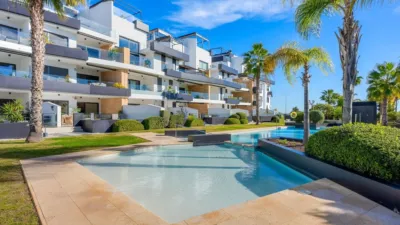Duplex penthouse in Lomas de Cabo Roig-Los Dolses photo 2