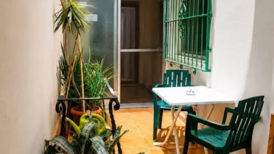 Apartment on Poeta Quintana Street photo 17