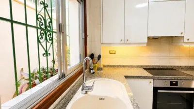 Apartment on Poeta Quintana Street photo 14