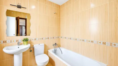 Casa adosada en venta en La Banda - Campo de Fútbol, La Banda-Campo de Fútbol (Chiclana de la Frontera) de 229.900 €