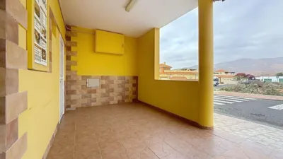 Casa en venta en Calle Rey Juan Carlos I, 24, Antigua de 370.000 €