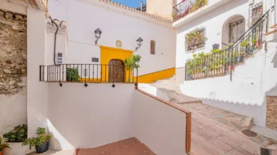 House on Calle Real photo 28