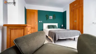 Habitación en alquiler en Carrer Devesa, Altozano (Distrito Campoamor-Altozano. Alicante - Alacant) de 400 €<span>/mes</span>