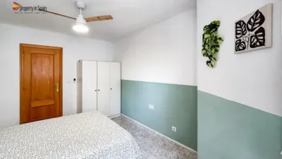 Habitación en alquiler en Carrer Devesa, Altozano (Distrito Campoamor-Altozano. Alicante - Alacant) de 380 €<span>/mes</span>