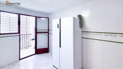 Habitación en alquiler en Carrer Devesa, Altozano (Distrito Campoamor-Altozano. Alicante - Alacant) de 410 €<span>/mes</span>