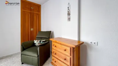 Habitación en alquiler en Carrer Devesa, Altozano (Distrito Campoamor-Altozano. Alicante - Alacant) de 400 €<span>/mes</span>