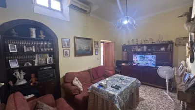 House in the Centre photo 29
