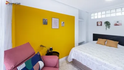 Habitación en alquiler en Carrer Devesa, Altozano (Distrito Campoamor-Altozano. Alicante - Alacant) de 410 €<span>/mes</span>