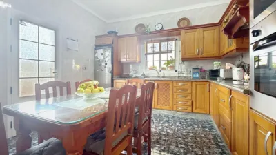 Casa en venta en Calle Rey Juan Carlos I, 24, Antigua de 370.000 €