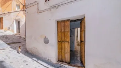 House on Calle Real photo 23