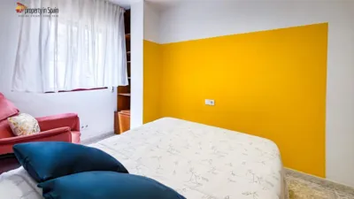 Habitación en alquiler en Carrer Devesa, Altozano (Distrito Campoamor-Altozano. Alicante - Alacant) de 380 €<span>/mes</span>